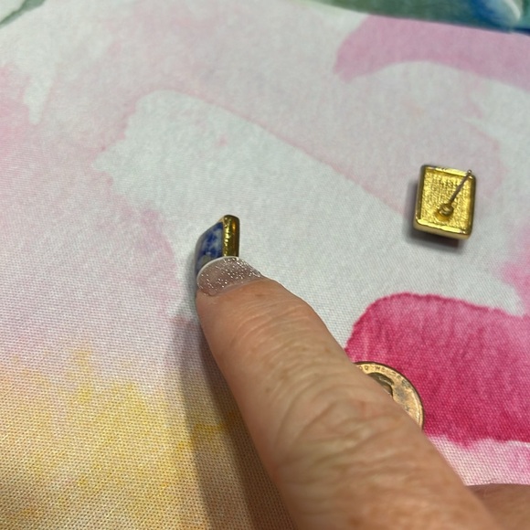 Blue/white vintage earrings 🌺 - Picture 4 of 4